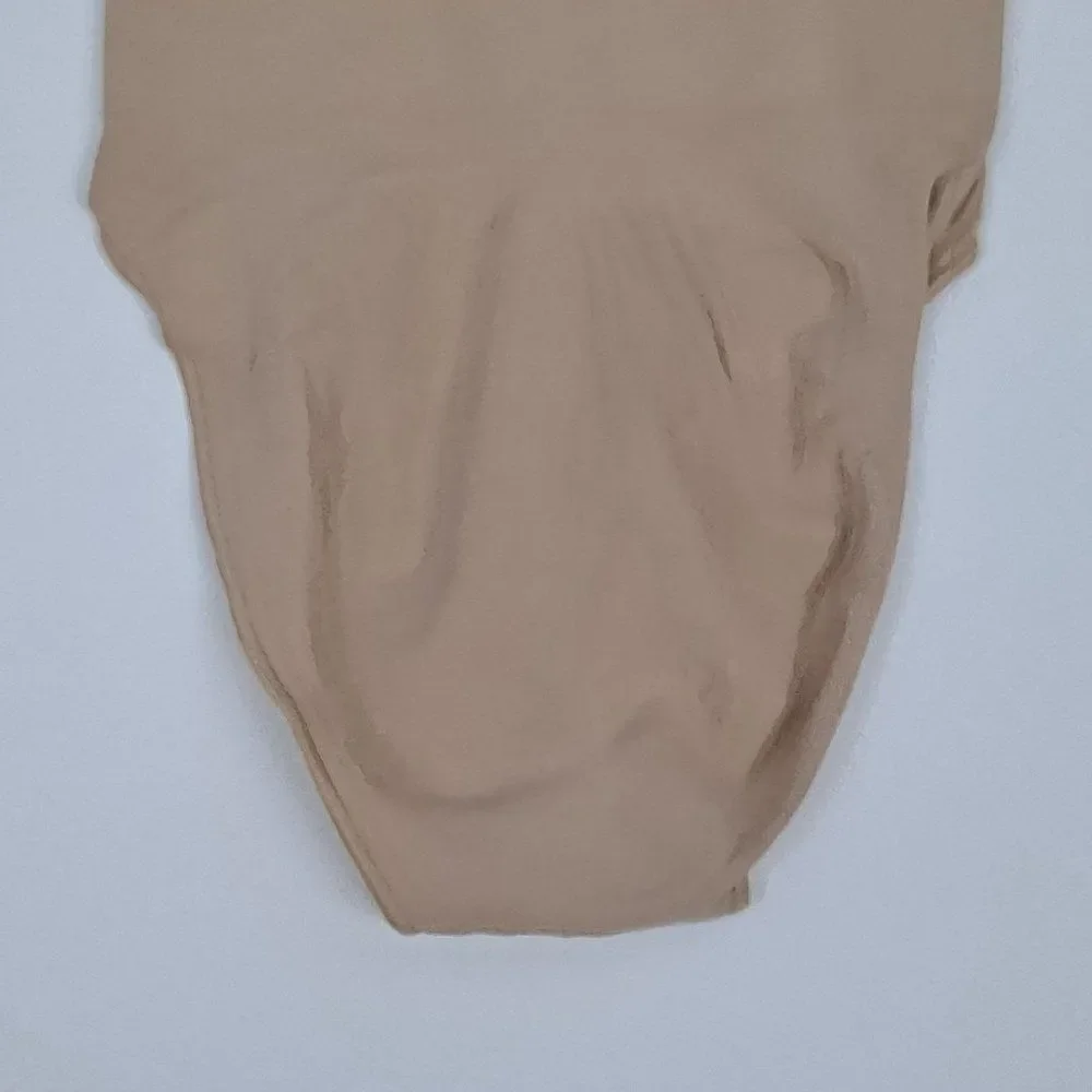 Skims Core Control shapewear NWOT‎